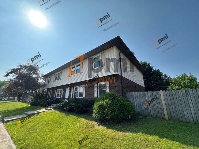 Building Photo - 5831 Creekview Ct W