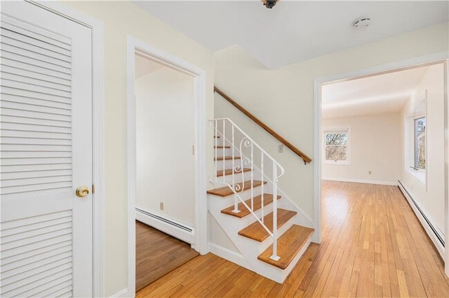 Building Photo - 18 Coggeshall Way