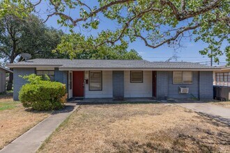 Building Photo - 214 Antrim Dr