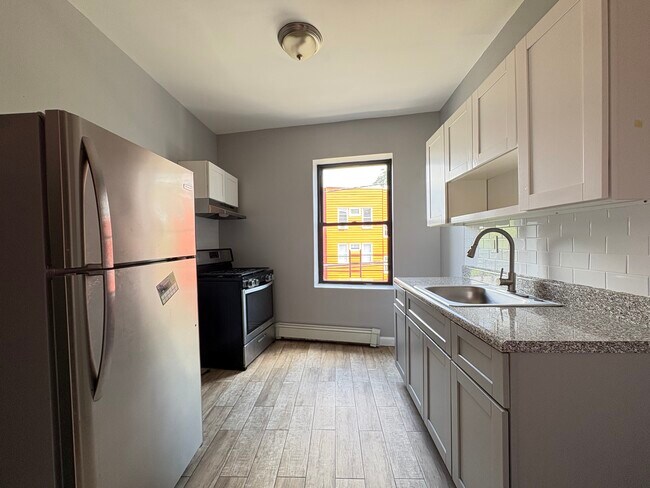 Building Photo - 296 Renner Ave
