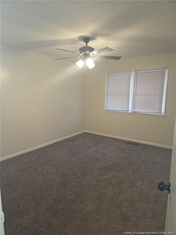 Foto del edificio - 583 Winding Creek Rd