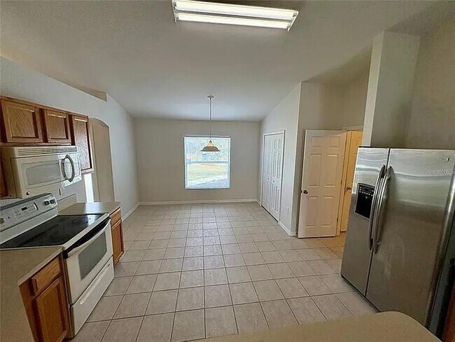 Building Photo - 2399 Oracle Ln