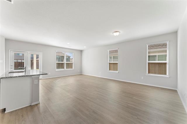 Building Photo - 3019 Aqueduct Ave