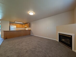 Building Photo - 2628 Ross Ln