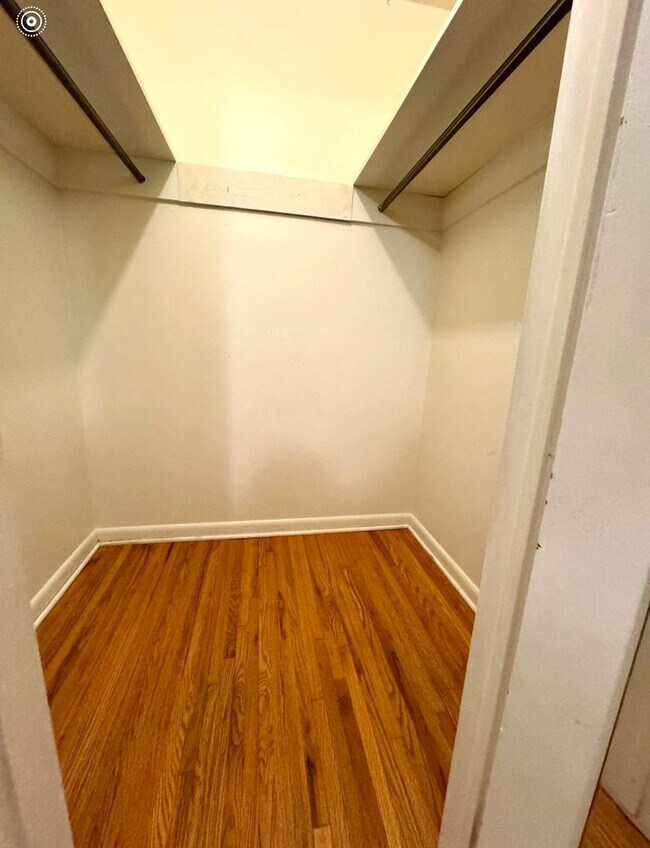 Foto del edificio - 3 Bed/2 Bath/2 Car Garage