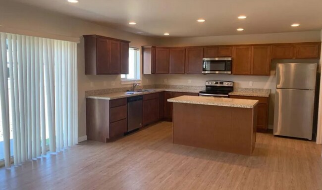 Building Photo - 1305 Bunson Blvd