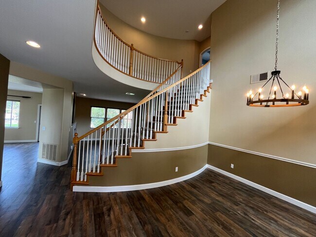 Foto del edificio - Carlsbad 4 bedroom Stunner on Cul-de-sac w...