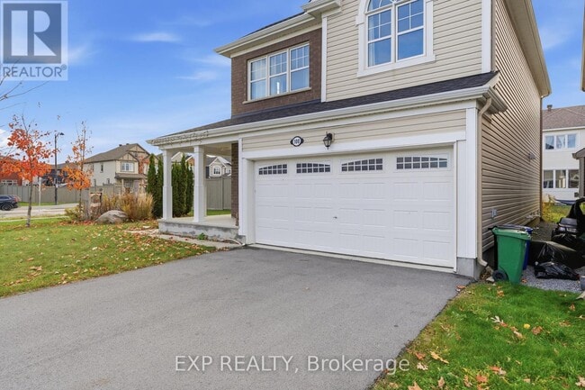 Photo du bâtiment - 100 Cranesbill Rd