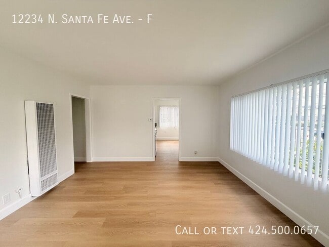 Building Photo - 12234 N Santa Fe Ave