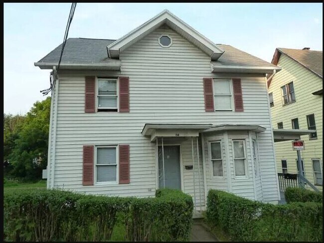 Building Photo - 114-112 Cooke Property