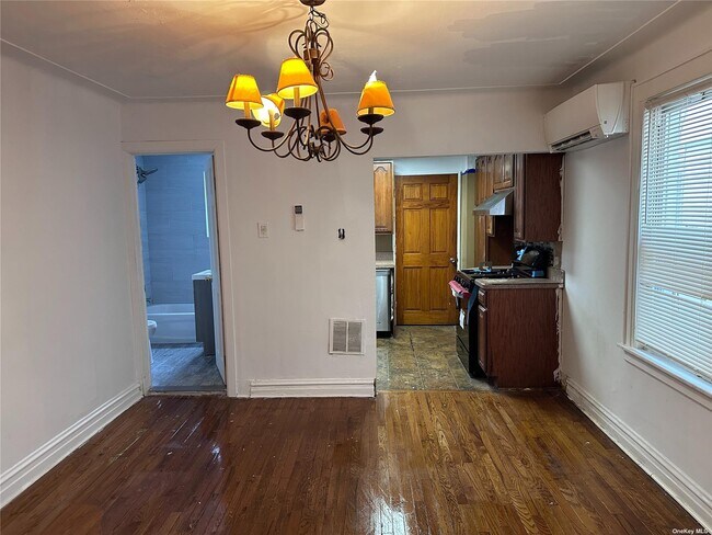 Foto del edificio - 117-23 168th St
