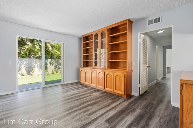 Foto del edificio - 3 br, 3 bath House - 2013 Irvine Ave.