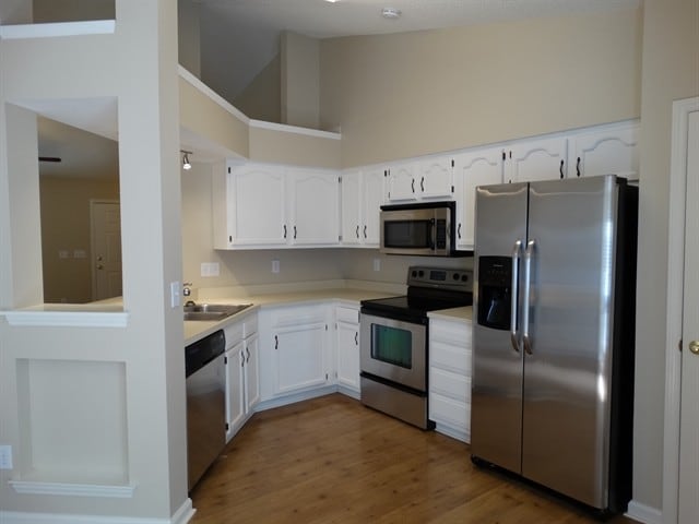 Foto del edificio - 3416 Armitage Dr
