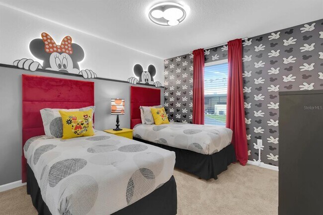 Foto del edificio - 2312 Zaballina Pl