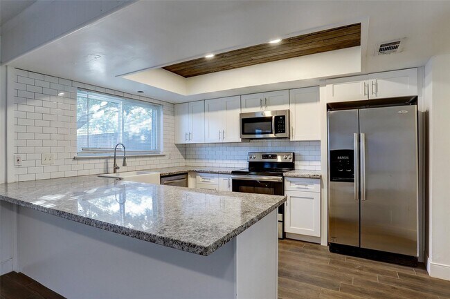 Foto del edificio - 10458 Hammerly Blvd