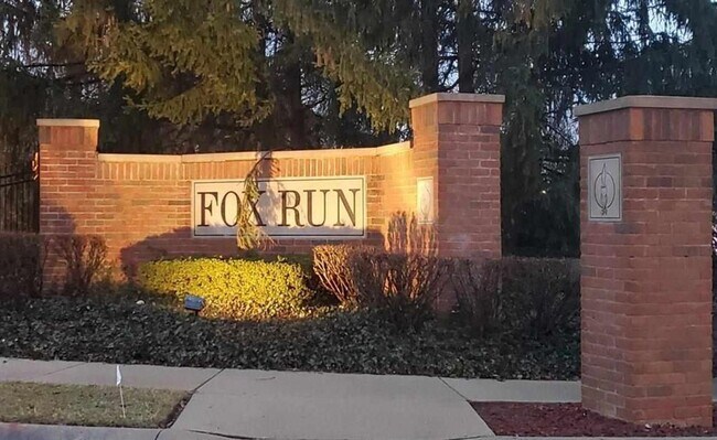 Building Photo - Beautiful condo on Richmond's South Side