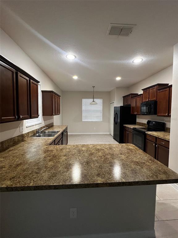 Foto del edificio - 2616 Carrickton Cir