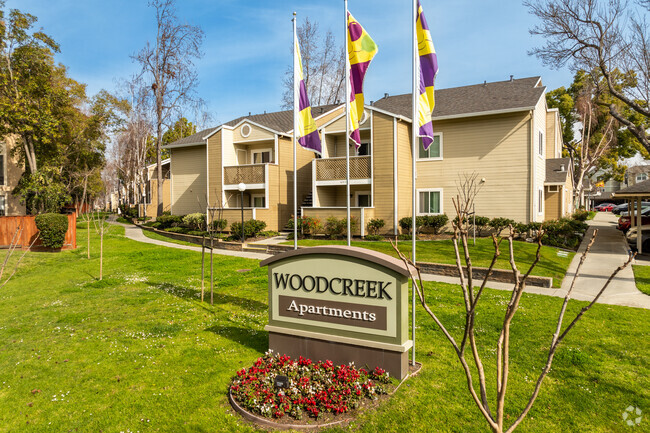 Building Photo - Woodcreek Apartments