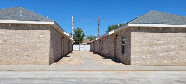 Foto del edificio - LUXURY LARGE UNIT IN EAST CLOVIS