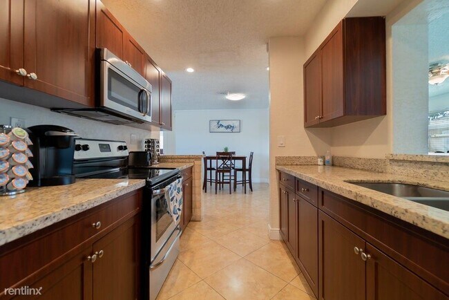 Foto del edificio - 3 br, 2 bath House - 4901 Parker Ave