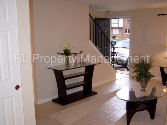 Building Photo - 3985 Brookshire Ct