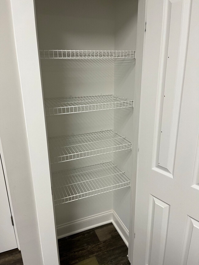 Building Photo - 8601 Lenten Rose Ct