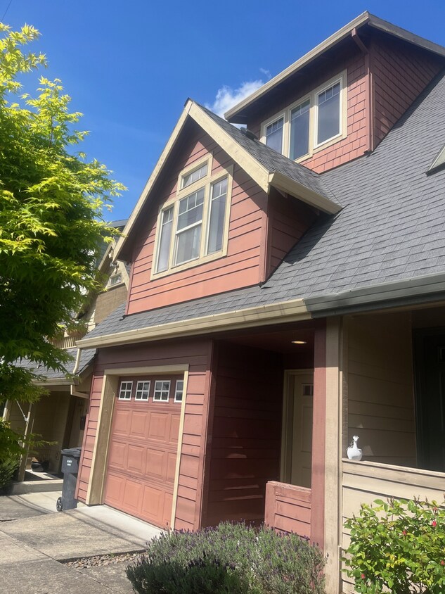Foto principal - $2,695 - Three Bedrooms, Two & a Half Bath...