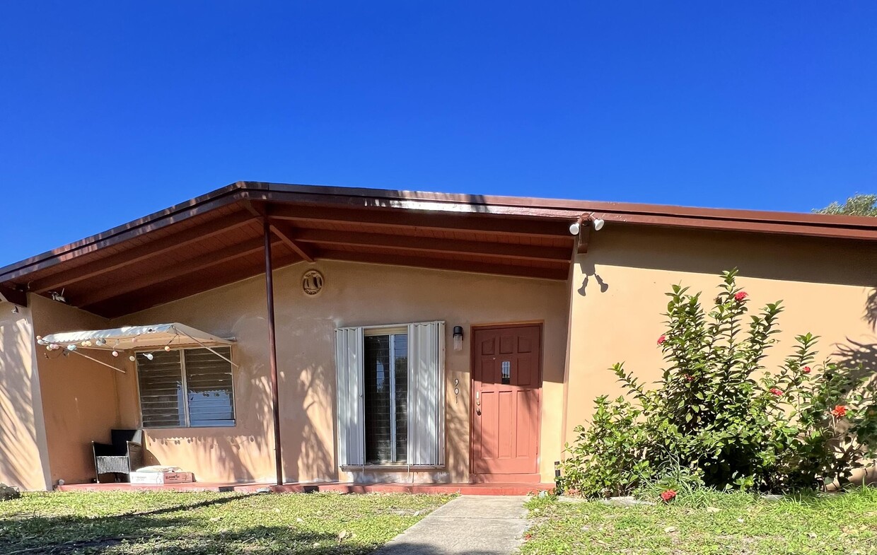 Foto principal - 901 W Bloxham St
