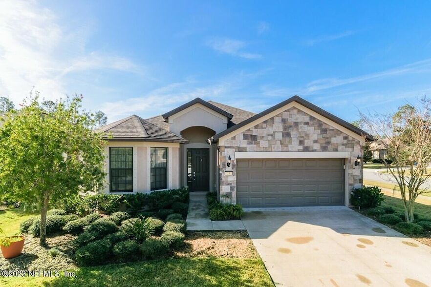Primary Photo - 16 Acorn Grove Ct