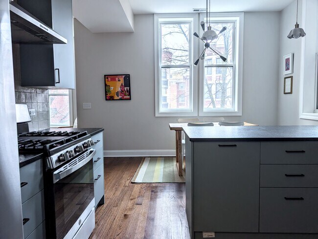 Foto del edificio - 1054 W Hollywood Ave