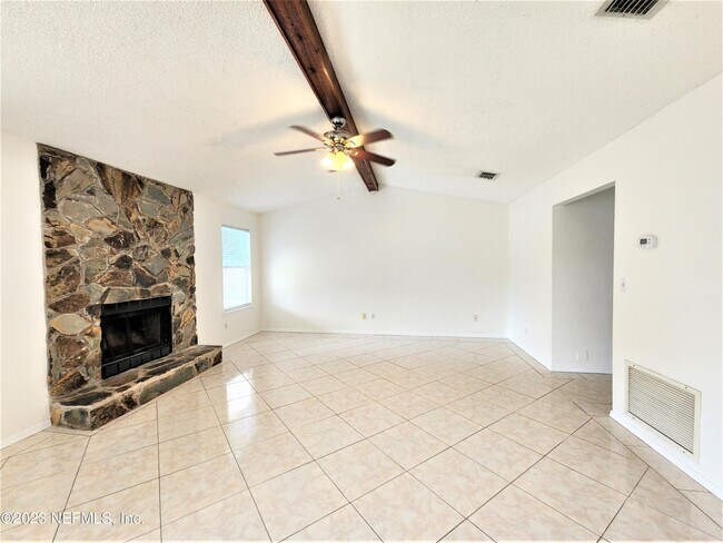 Building Photo - 3730 Indian Princess Rd N