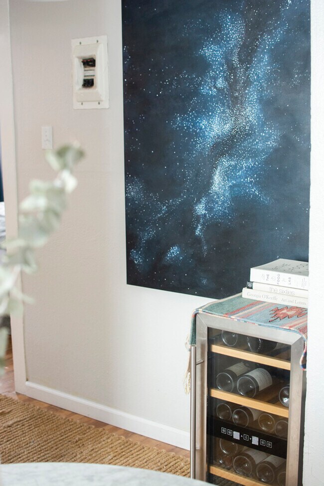 Foto del edificio - 812 W Russell Pl