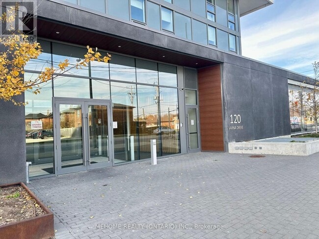 Building Photo - 120-120 Varna Dr