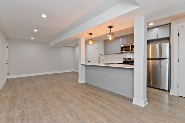 Foto del edificio - 1013 W 18th St