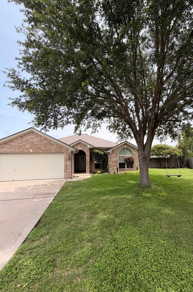 Building Photo - 3116 Sarita Cv