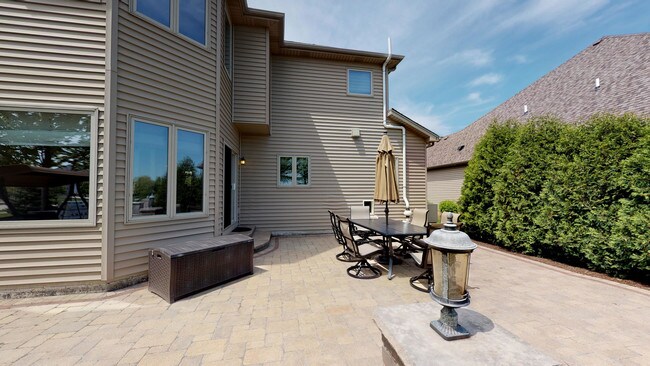 Building Photo - 14 Raes Creek Ct