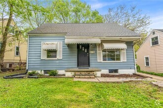 Building Photo - 1171 Hilltop Dr