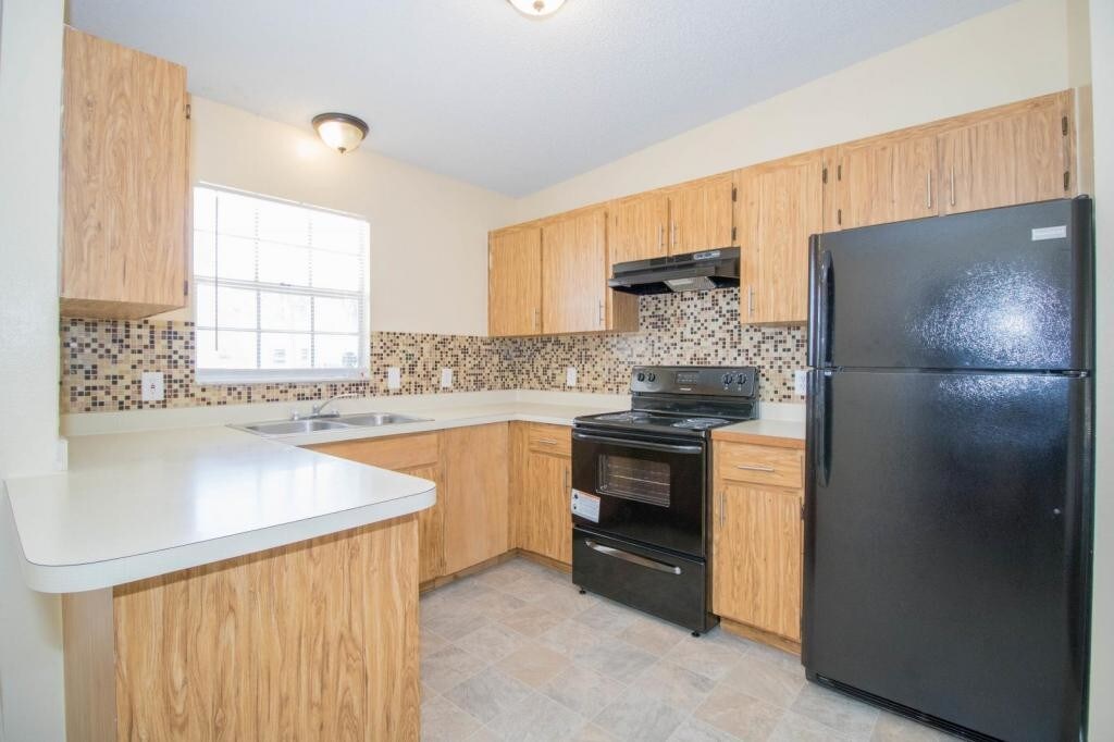 Foto principal - 586 IMPERIAL PL
