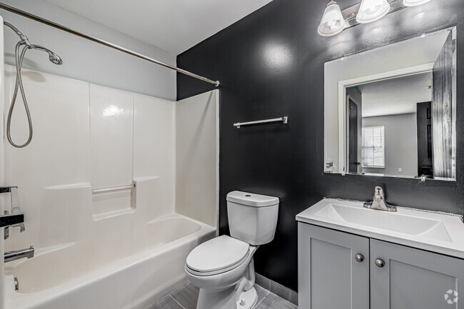 3BD, 2BA - 1,250SF - Primary Bathroom - Waters Edge at Tuttle Hill