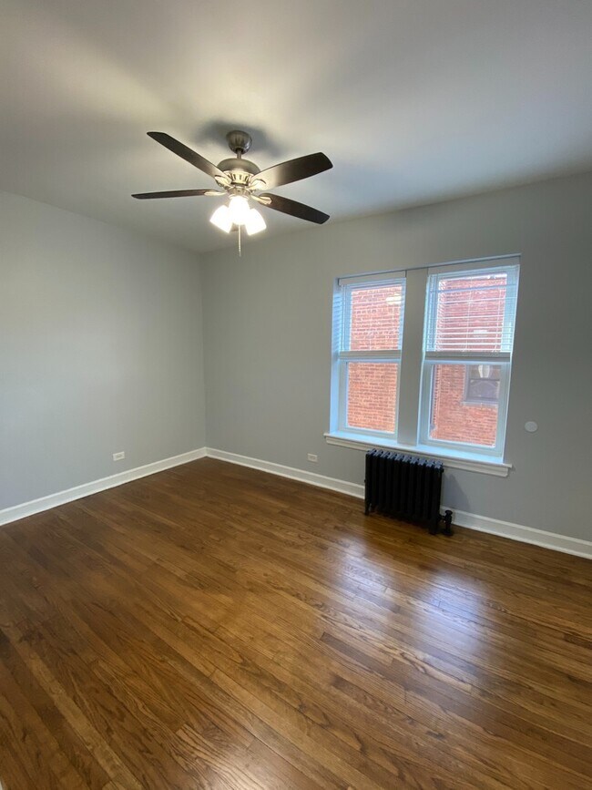 Foto del edificio - 1722 W Juneway Terrace