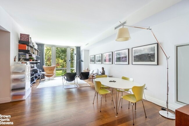 Building Photo - CHELSEA ENCLAVE WITH SEMINARY PARK VIEWS