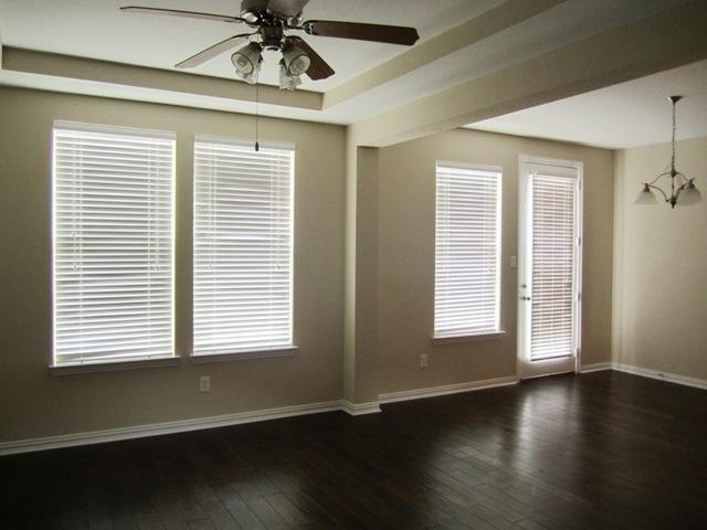 Building Photo - 821 Apple Hill Dr