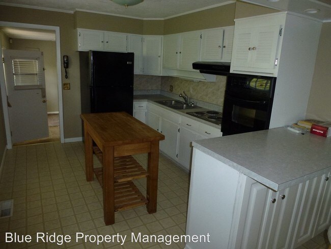 Building Photo - 604 Midview Pl