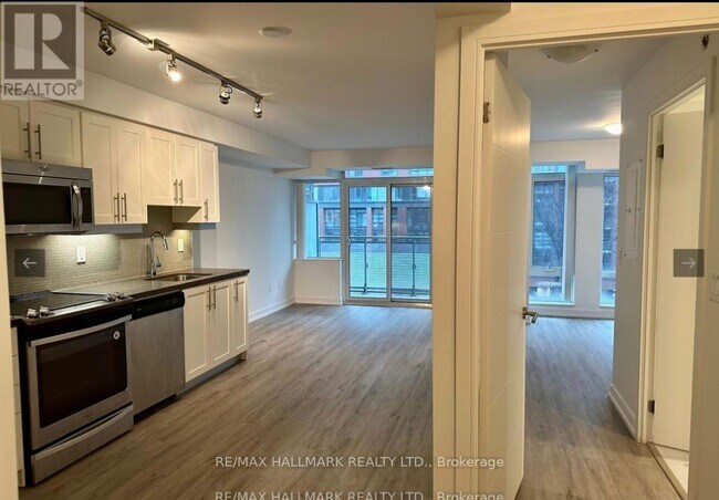 Photo du bâtiment - 525 Adelaide St W