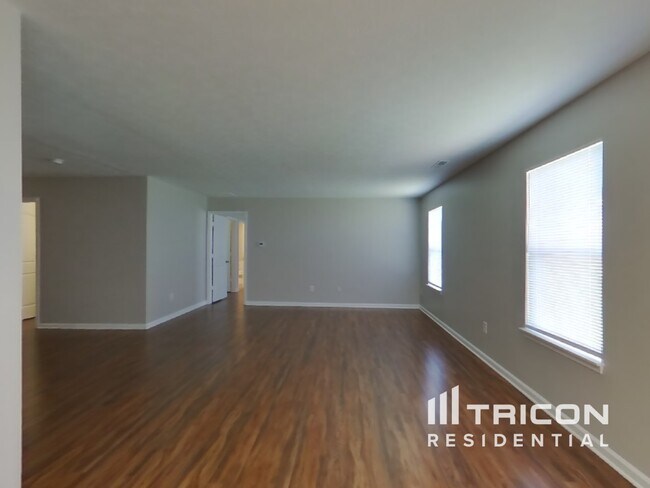 Foto del edificio - 8170 Dartmoth Ln