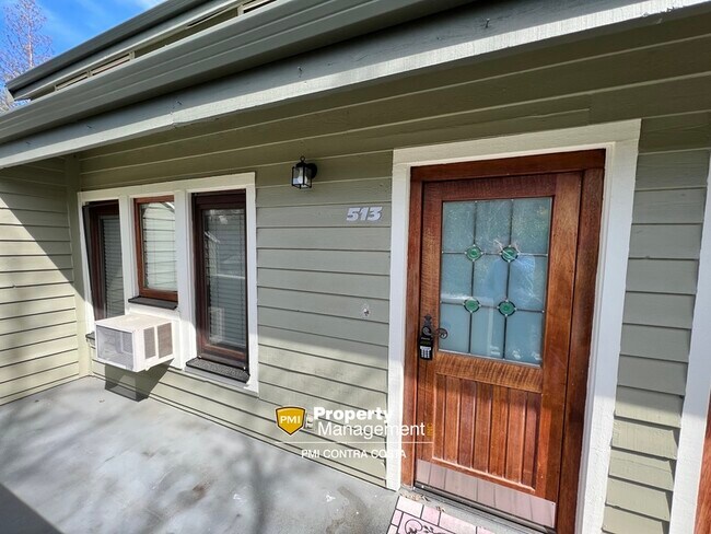 Building Photo - 500 Suntree Ln