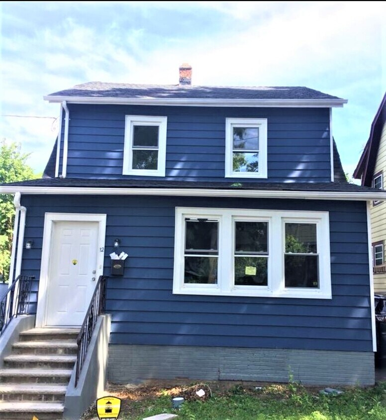 12 Essex St, Irvington, NJ 07111 House for Rent in Irvington, NJ