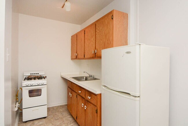 Foto del edificio - 4060 N Kenmore Ave