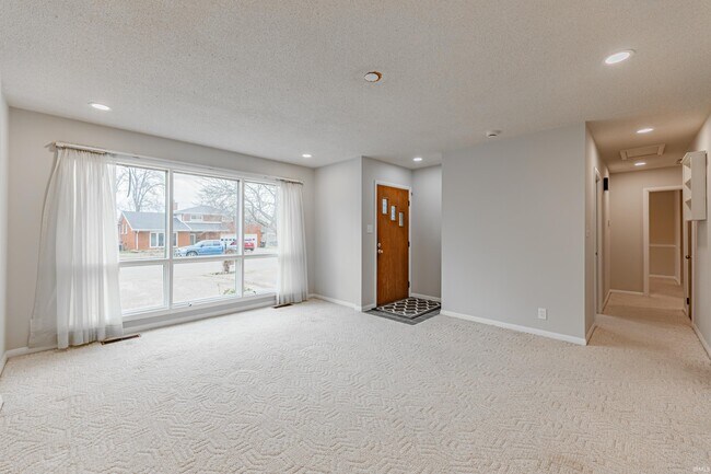 Foto del edificio - 724 E Lincoln Ave