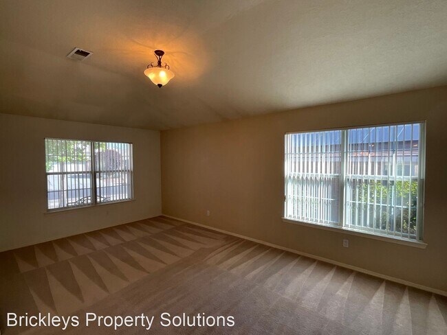 Building Photo - 3 br, 2 bath House - 7208 Salida Rd. NW